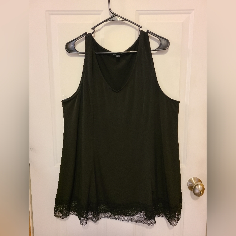 Torrid Ponte Black Tank w/ lace trim